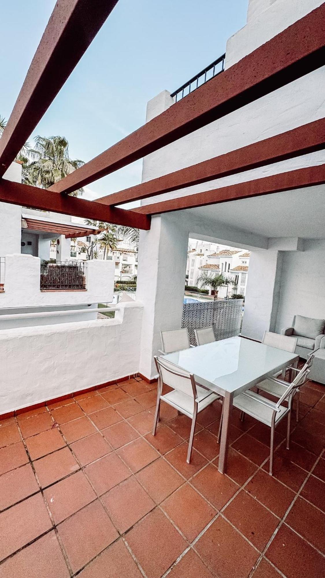 With Pool And Big Terrace With Pool View And Near To Apartamento Marbella